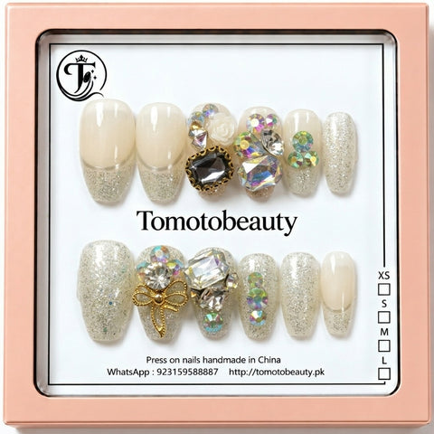 Tomoto Beauty A067 Ivory Silver Glitter Crystal Bow 12-piece nail set