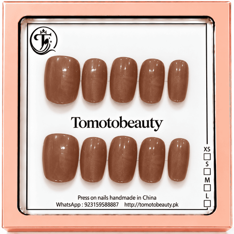 Tomoto Beauty D008 Caramel Copper Brown Short Square Press On Nails set of 10 nails displayed in brand box